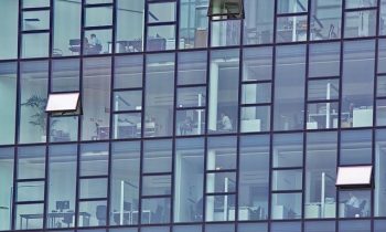 06 raisons d’adopter des cloisons amovibles vitrées pour ses bureaux