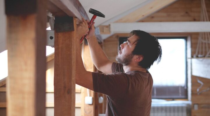 Renforcez la sécurité de votre maison grâce à des menuiseries de qualité