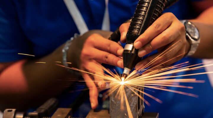 Usinage par électro-érosion : Comment choisir le bon spécialiste pour vos projets