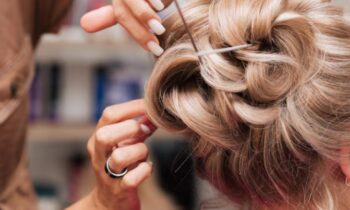 Du salon à la maison : comment réussir une coiffure professionnelle