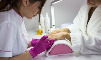 Soins des ongles : les techniques et les astuces pour un résultat parfait