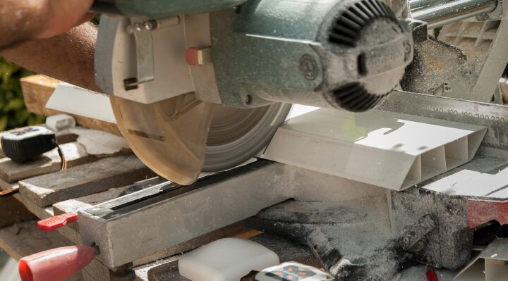 découvrez nos lames de scie circulaire de haute qualité, conçues pour offrir précision et durabilité dans vos projets de découpe. parfaites pour le bois, le métal et bien plus encore, nos lames garantissent des coupes nettes et efficaces. idéales pour les professionnels et les amateurs de bricolage.