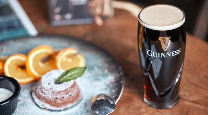 découvrez notre snack bar local : une pause gourmande avec des produits frais, des snacks savoureux et une ambiance conviviale au cœur de votre quartier.