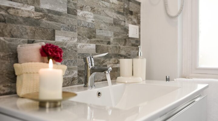 découvrez notre équipement sanitaire moderne et fiable, conçu pour allier performance, durabilité et design contemporain, idéal pour tous vos projets résidentiels et professionnels.