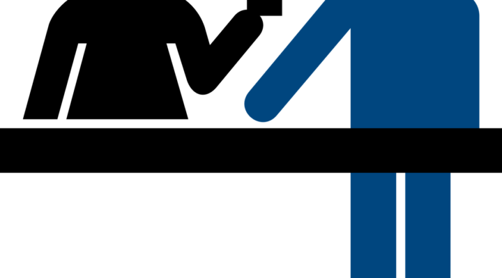 découvrez notre gamme de convoyeurs à bande, conçus pour optimiser le transport efficace et sécurisé de vos matériaux en milieu industriel.