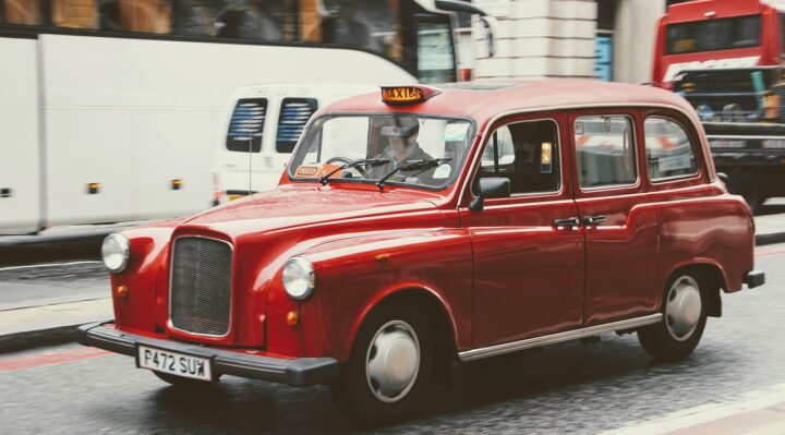 découvrez tout ce qu'il faut savoir sur le remboursement des frais de taxi : conditions, démarches et conseils pour obtenir votre remboursement rapidement.