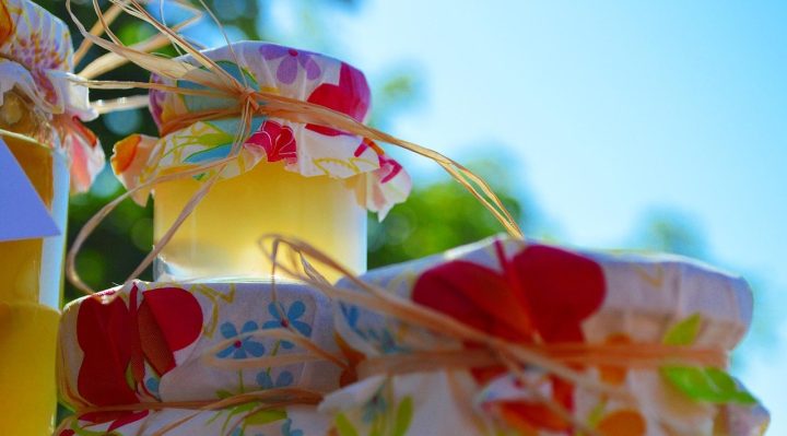 découvrez notre sirop de gingembre naturel, parfait pour ajouter une touche épicée et sucrée à vos boissons et recettes préférées.