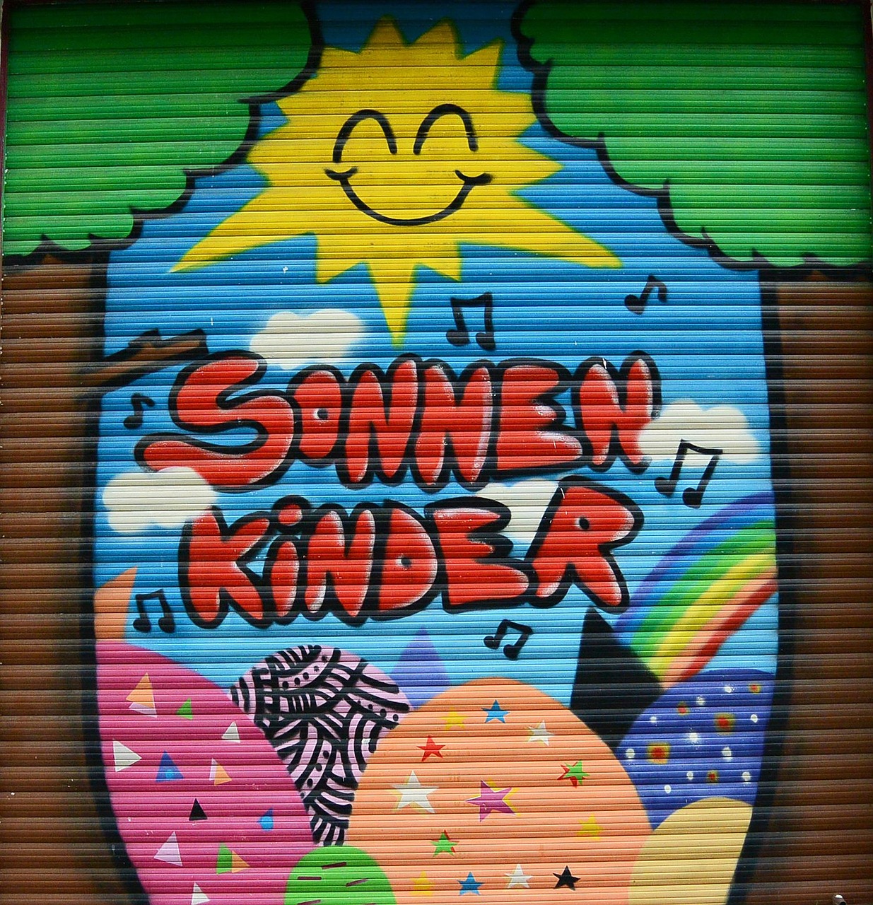 découvrez notre sélection de volets roulants robustes et sécurisés, idéals pour protéger et embellir votre maison tout en améliorant l'isolation thermique et phonique.