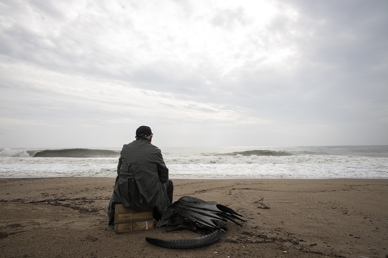 découvrez les causes, symptômes et traitements de la dépression chez les personnes âgées pour mieux comprendre et soutenir les seniors confrontés à cette maladie.