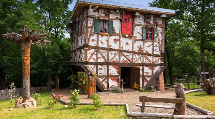 découvrez notre collection de portes battantes de qualité, alliant design élégant et fonctionnalité optimale pour tous vos espaces.