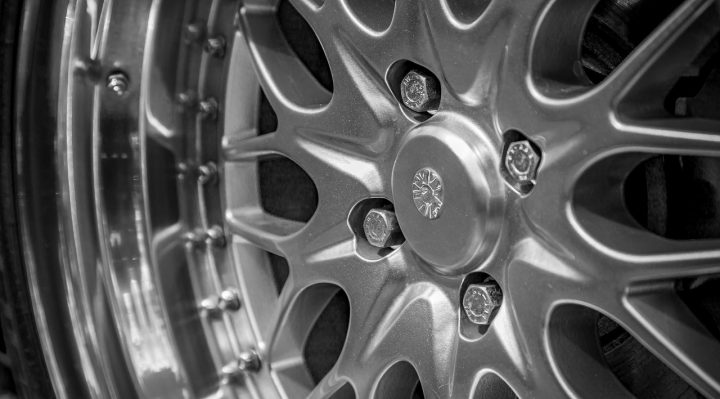découvrez comment prévenir l'usure des roues en aluminium pour assurer durabilité et performance optimale de votre véhicule.