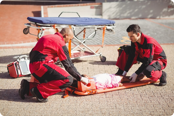 Formation aux gestes et postures pour un brancardage sécurisé