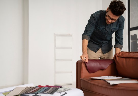 Redonner du style à son intérieur grâce à la rénovation de canapés et fauteuils